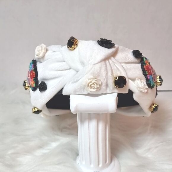 VELVET SUGAR SKULL FLORAL JEWELED HEADBAND - Picture 3 of 10